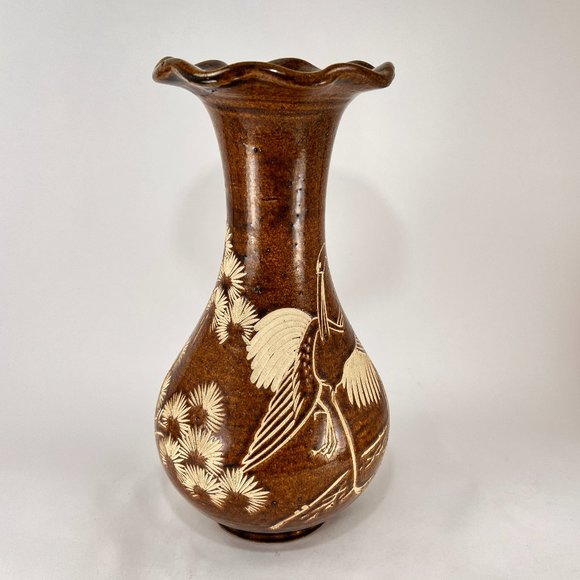 Sarawak Vase Clay Pottery Carved Crane Bird Glazed Brown Cream Ruffle Folk Art - Picture 4 of 13
